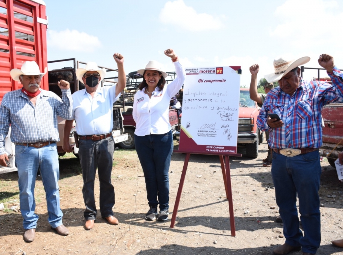 ARIADNA AYALA IMPULSARÁ DE FORMA PERMANENTEMENTE A LOS AGRICULTORES Y GANADEROS DE ATLIXCO